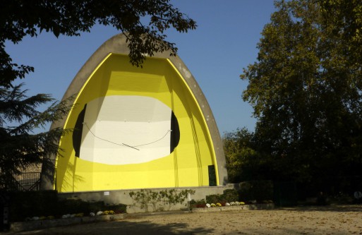 Centre de gravité, juillet 2012/13 - peinture réalisée in situ au théâtre de plein air la conque parc des anciennes mairies - Nanterre